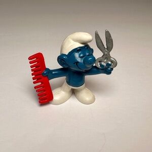 🪮 Vintage Hairdresser Smurf Figurine – Hong Kong Schleich